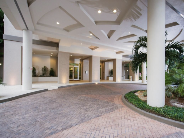 Downtown Sarasota Vacation Rentals Luxury Condo with Skyline Views